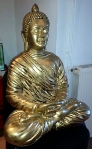 Bouddha assis en résine